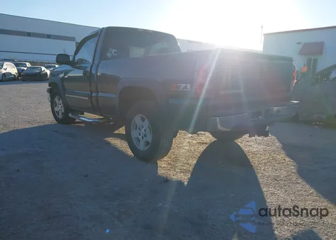 2005 Chevrolet Silverado 1500 Z71 z USA, uszkodzony, nr VIN 1GCEK14T45Z192133